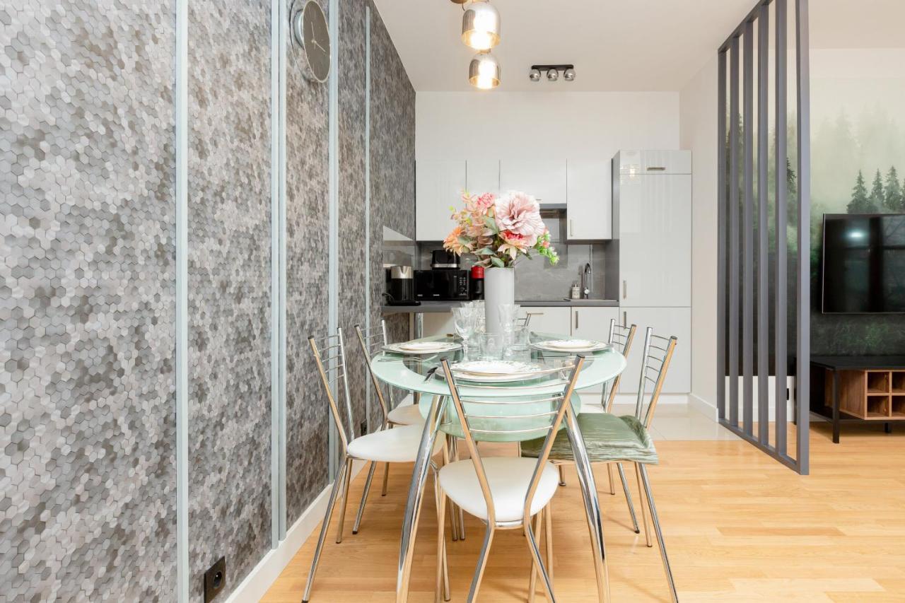 Park Arkadia Apartment With Parking Mokotow By Noclegi Renters Warschau Buitenkant foto