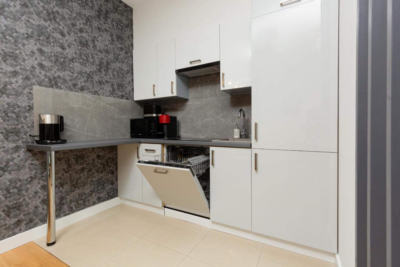 Park Arkadia Apartment With Parking Mokotow By Noclegi Renters Warschau Buitenkant foto