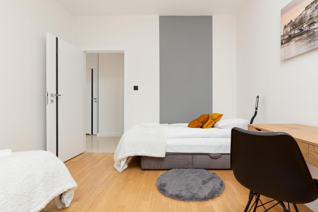 Park Arkadia Apartment With Parking Mokotow By Noclegi Renters Warschau Buitenkant foto